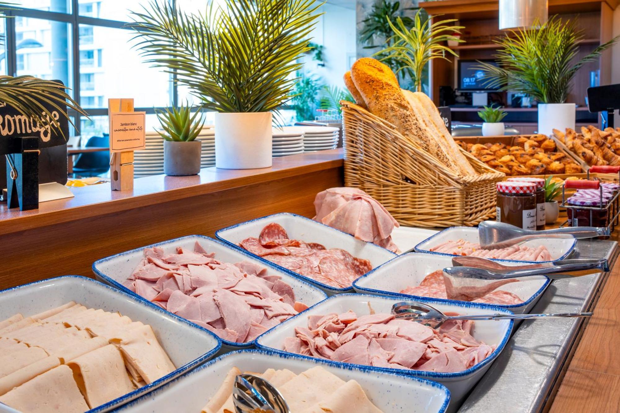 Ibis Paris 17 Clichy-Batignolles Hotel Luaran gambar